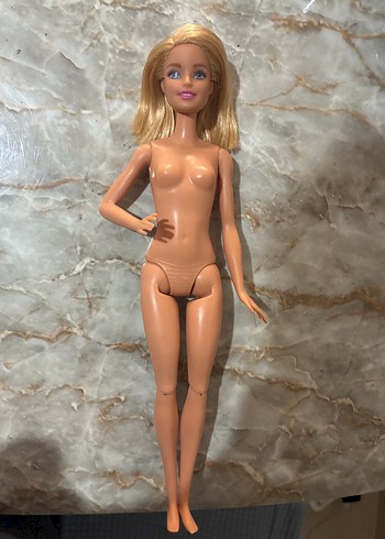Barbie bebek