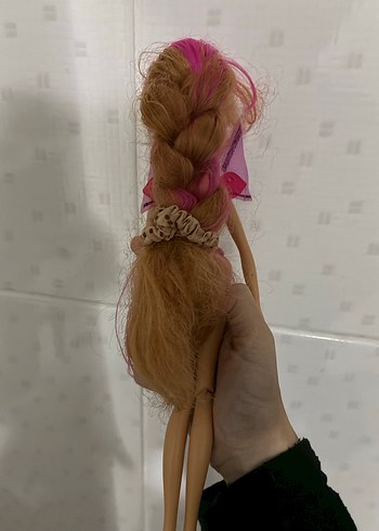  Beden Winx Flora bebeği