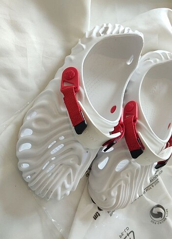 45 Beden beyaz Renk ????CROCS ECHO CLOG FORMEN RED&WHİTE   NEW 