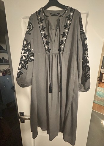 s Beden gri Renk Zara Gri Nakışlı Uzun Bohem Elbise