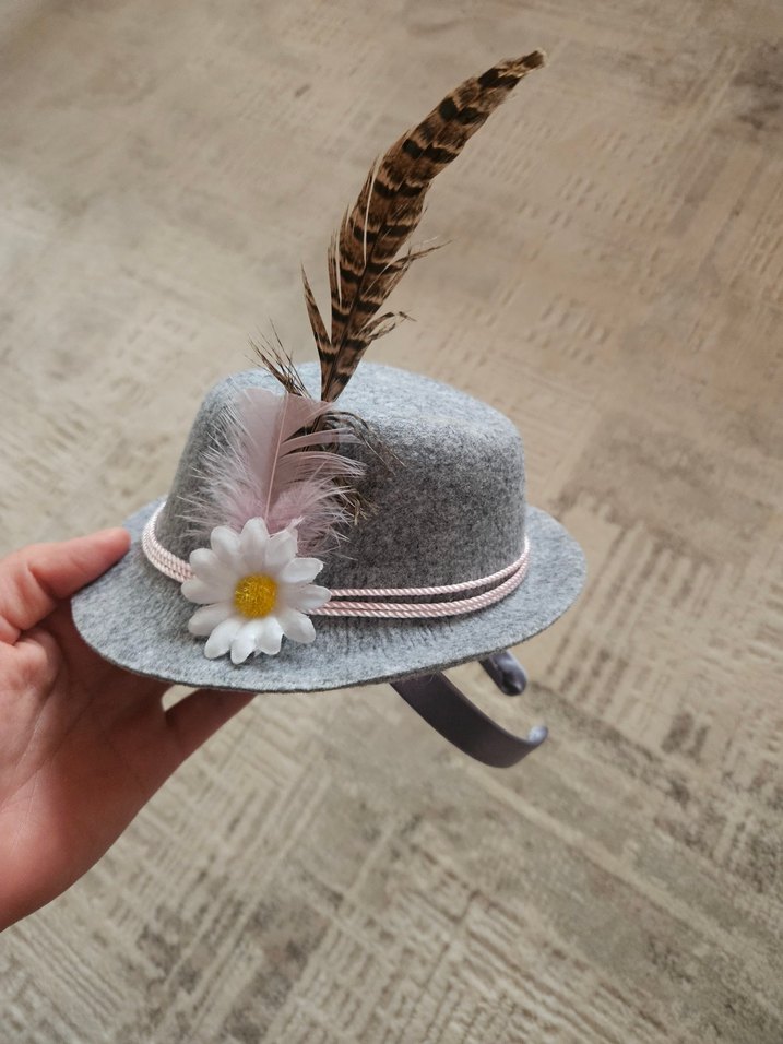 Gri Yün Kadın Şapka Tüy ve Çiçek Detaylı - Görsel 2
