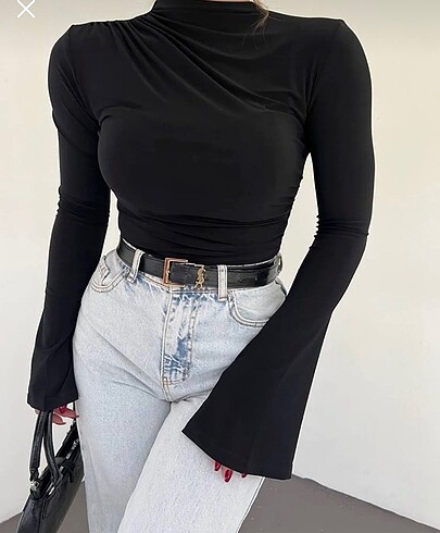 Siyah bluz