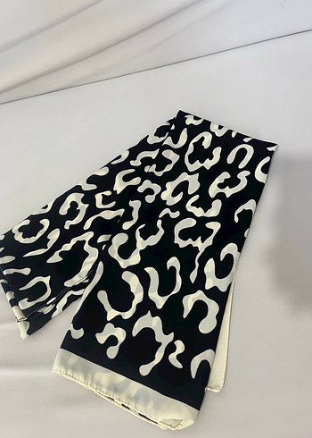 Leopar desenli şal