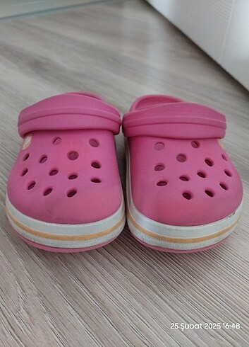 Pembe Crocs C7 Terlik