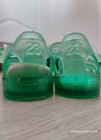 23 Beden Kız Çocuk Sandalet