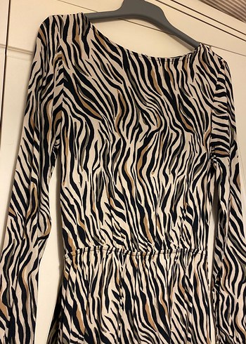 LC Waikiki Kahverengi yeşil krem Zebra Desenli Uzun Elbise