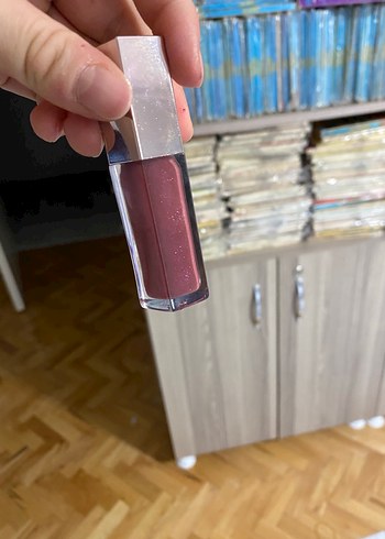 Fenty beauty gloss bomb universial lip luminizer 08 riri - Görsel 2