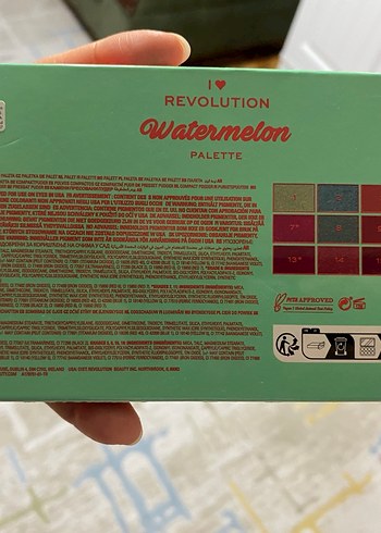 I heart revolution tasty watermelon far paleti - Görsel 2