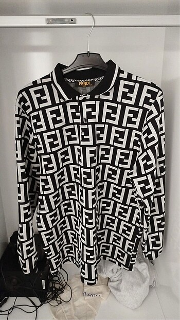 Fendi Marka Polo Yaka Üst