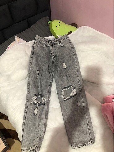 Mom Jean