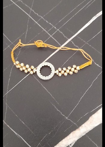 İşlemeli Boncuklu Altın Renk Bileklik - Görsel 2