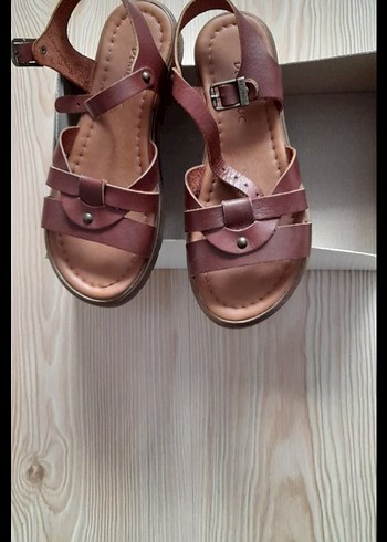 Kahverengi Deri Kadın Dolgu Topuklu Sandalet - Görsel 3