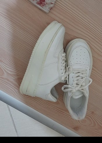 Beyaz Minimalist Kadın Spor Ayakkabı - Görsel 2