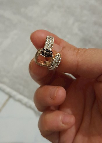 Parlak Altın Tokalı Yılan Desenli Kadın Yüzük - Görsel 3