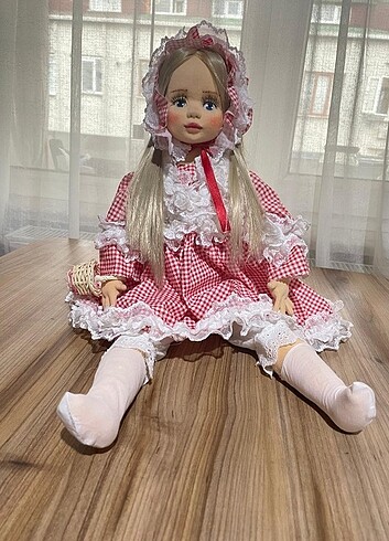 Sanatsal oyuncak bebek