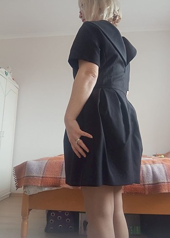 Siyah Yüksek Yakalı Midi Ofis Elbisesi - Görsel 4