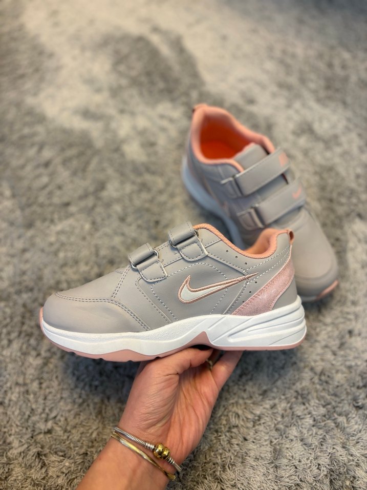 Nike Gri Kız Çocuk Spor Ayakkabı Cırt Cırtlı - Görsel 3