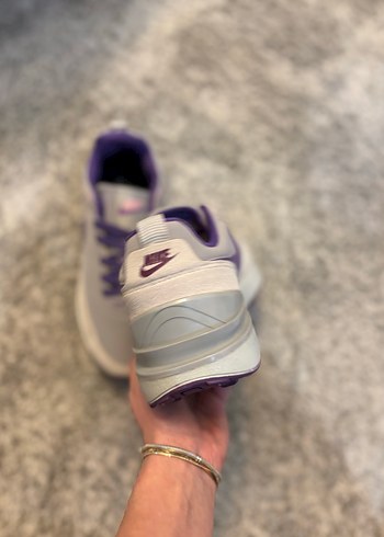 Mor Nike Spor Ayakkabı Kadınlar İçin - Görsel 4