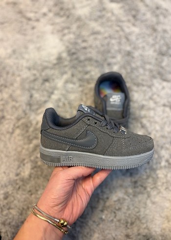 Nike Air Force 1 Gri Erkek Çocuk Spor Ayakkabı - Görsel 2