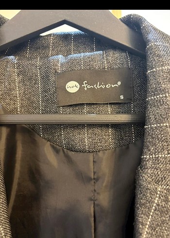 Düğmeli Gri Çizgili Oversize Kadın Blazer - Görsel 2