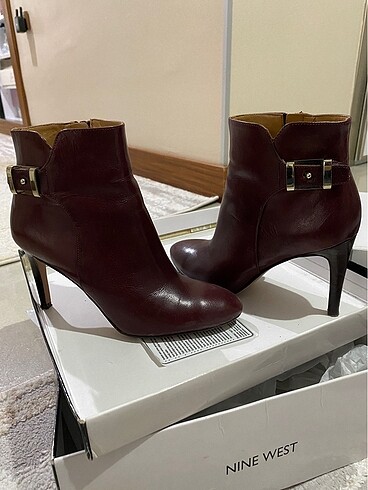 37 Beden Nine west-bordo