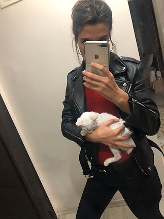 m Beden siyah Renk Ürün yeni alınmış fakat bol gelmiştir