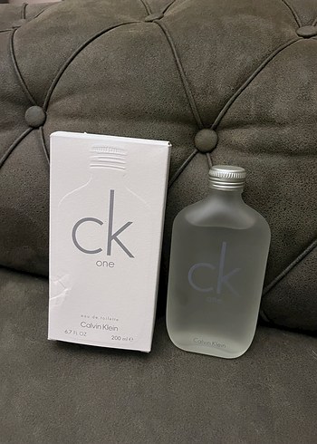  Beden Calvin Klein CK One Erkek Parfümü 200ml