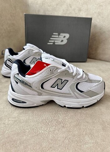 New Balance 530 