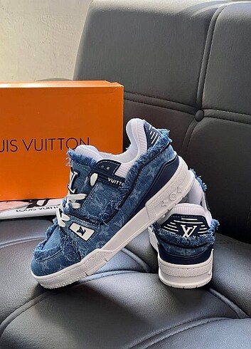 Louis Vuitton marka kadın spor ayakkabı