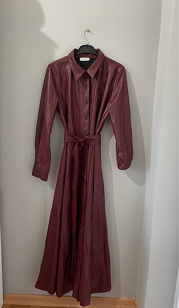 40 Beden bordo Renk bordo deri elbise