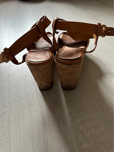 Max Mara Yeni gibi
