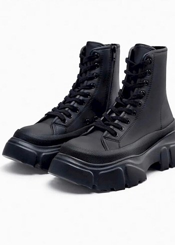 Zara Siyah Platform Kauçuk Goth Bot