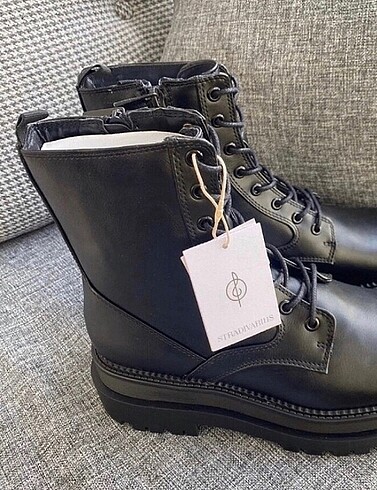 36 Beden Stradivarius urban bağcıklı bot