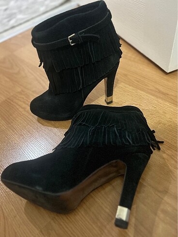 Stradivarius Siyah bot
