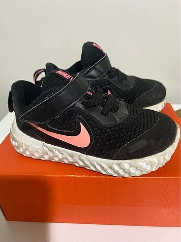 23 Beden siyah Renk Nike çocuk spor ayakkabı