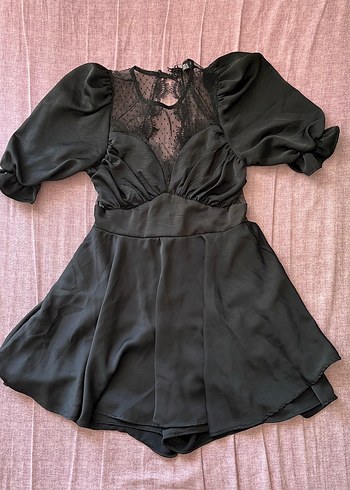 Siyah Mini Dantel Detaylı İçi Şortlu Gotik Elbise