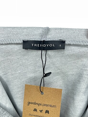 s Beden çeşitli Renk Trendyol & Milla Sweatshirt %70 İndirimli.