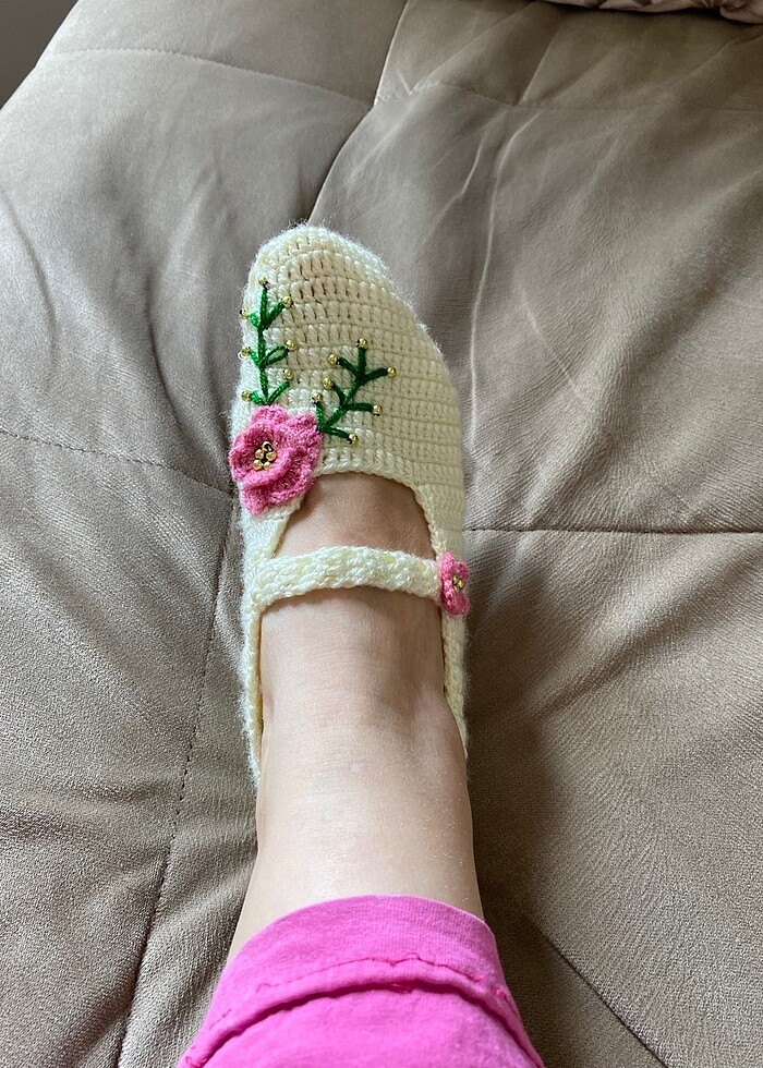 Çeyizlik şık boncuklu patik - Görsel 3