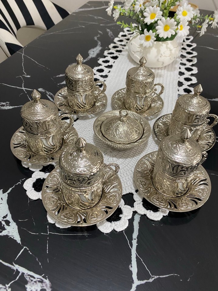 Parlak Beyaz İşlemeli Kahve Fincan Takımı - Görsel 3