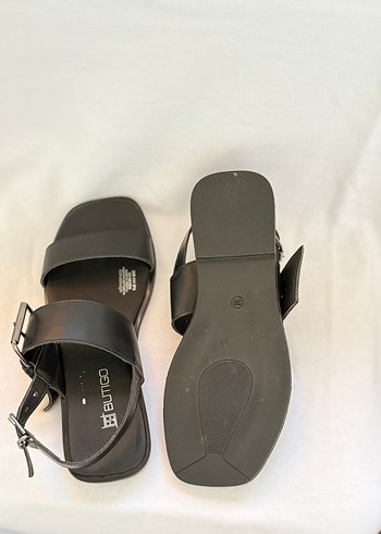 36 Beden siyah Renk Kadın Siyah Tokalı Basic Sandalet
