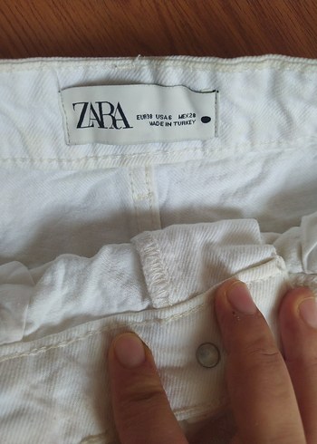 Beyaz Düğmeli Keten Mini Şort - Görsel 5