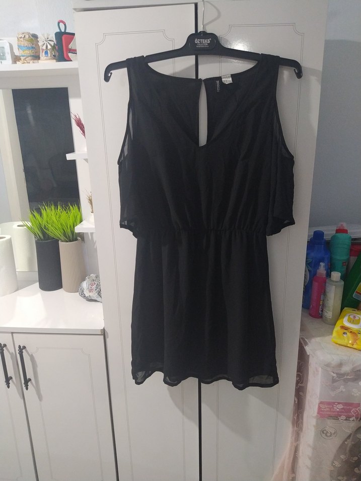 Siyah V Yaka Midi Kolsuz Elbise - Görsel 2