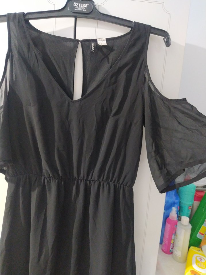 Siyah V Yaka Midi Kolsuz Elbise - Görsel 3