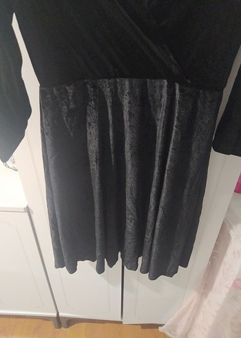 Siyah V Yaka Uzun Kollu Midi Elbise - Görsel 3