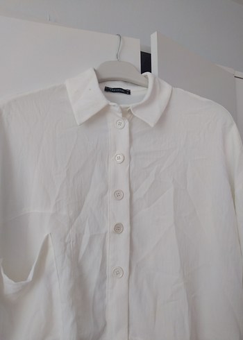 Düğmeli Beyaz Keten Kısa Kollu Gömlek - Görsel 4