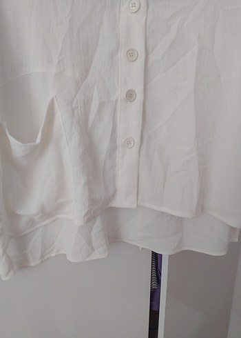 Düğmeli Beyaz Keten Kısa Kollu Gömlek - Görsel 3