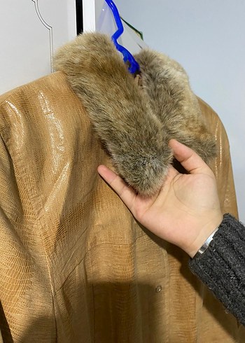 Kürk Detaylı Bej deri Kadın Ceket - Görsel 3