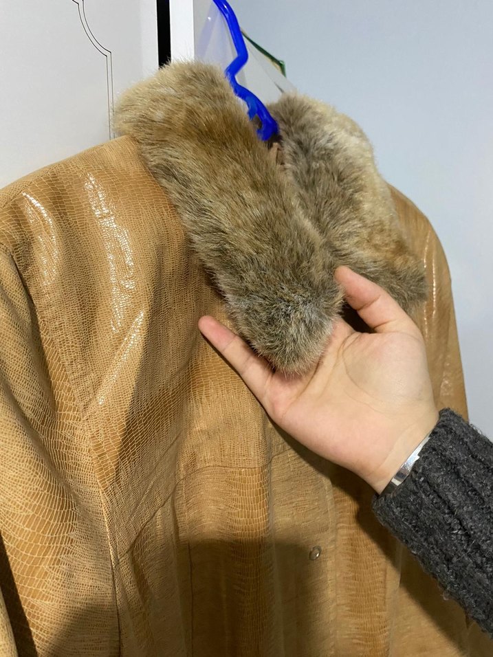 Kürk Detaylı Bej deri Kadın Ceket - Görsel 3