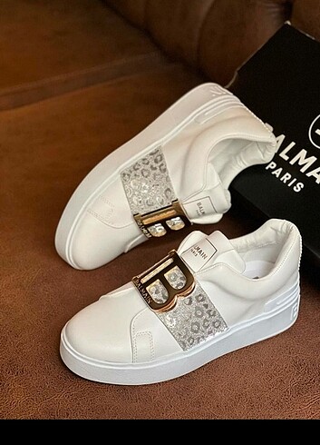38 Beden beyaz Renk Balmain bayan spor ayakkabı