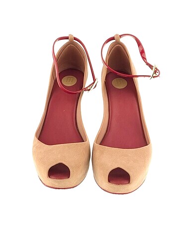 39 Beden Melissa Dolgu Topuk %70 İndirimli.